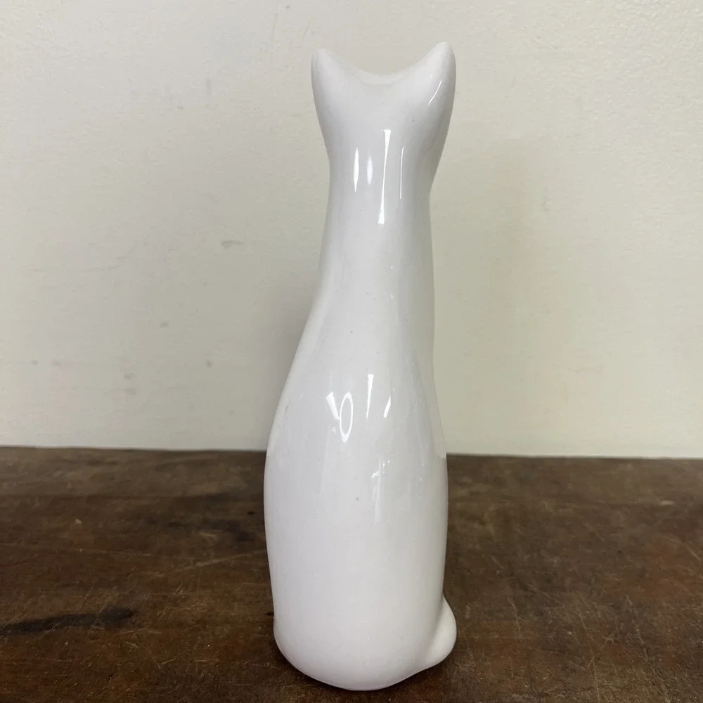 White Porcelain Ceramic Kitty Cat Sitting Figurine 7.5